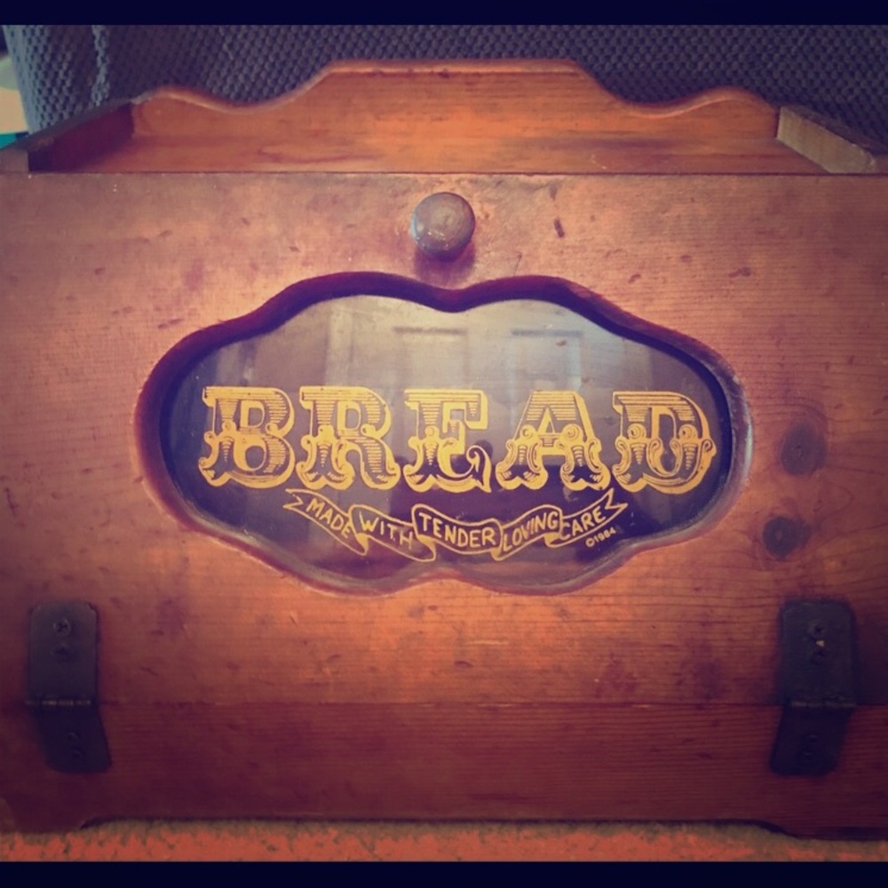 Antique 1984 bread box